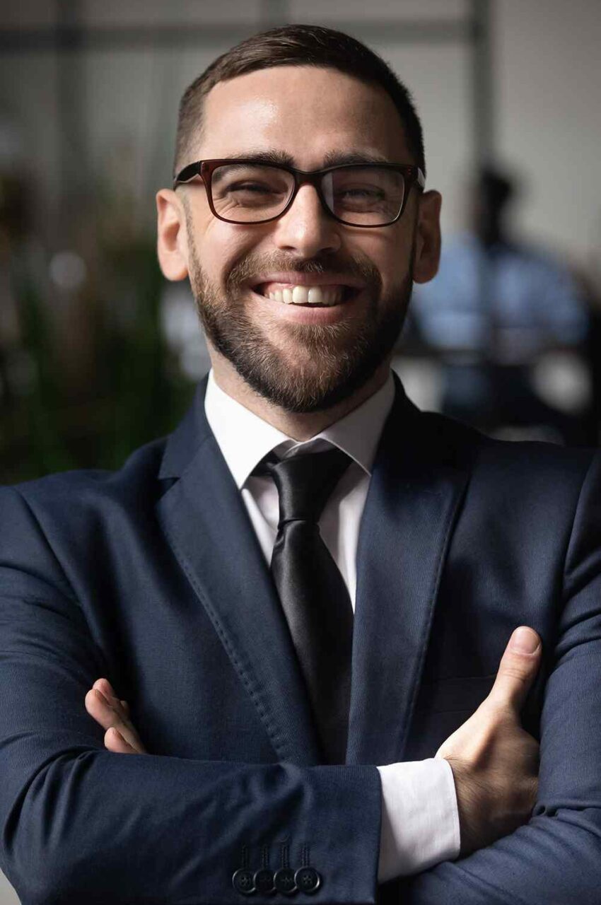 https://unilabgroup.it/wp-content/uploads/2020/08/team_05-850x1280.jpg